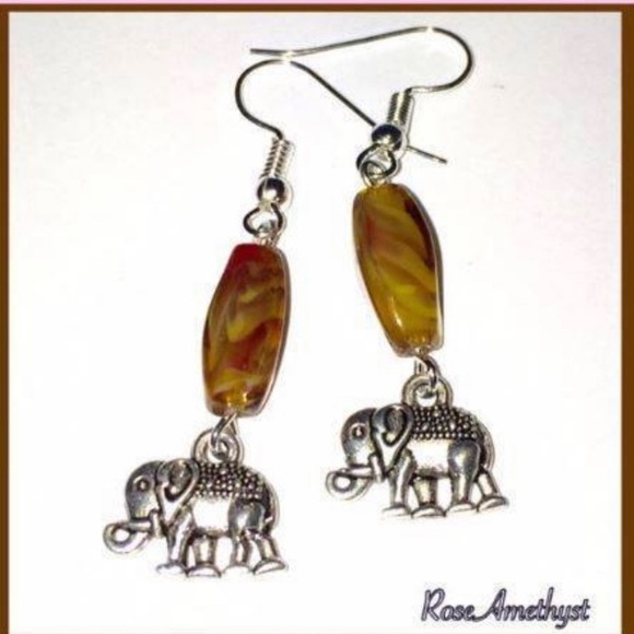 Handcrafted Elephant Earrings - Picture 1 of 1
